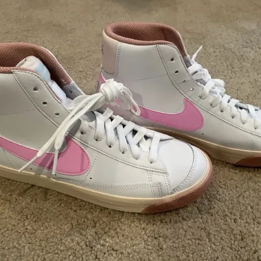 Женские Nike Blazer