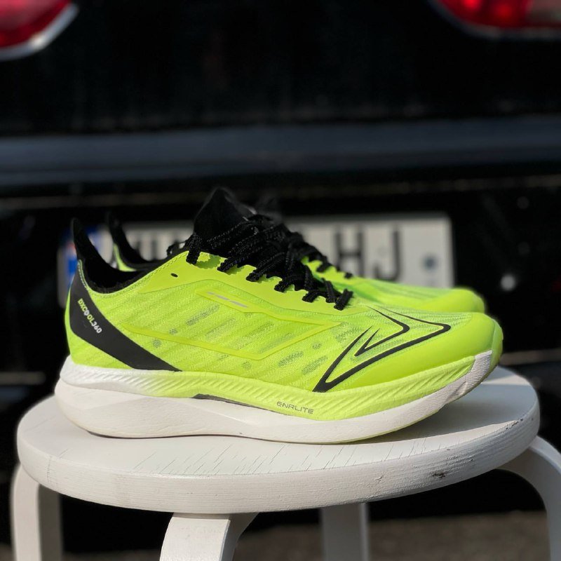 Беговые кроссовки Demix размер 41 2