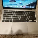 MacBook Air 13 M1, Google Pixel 6 3