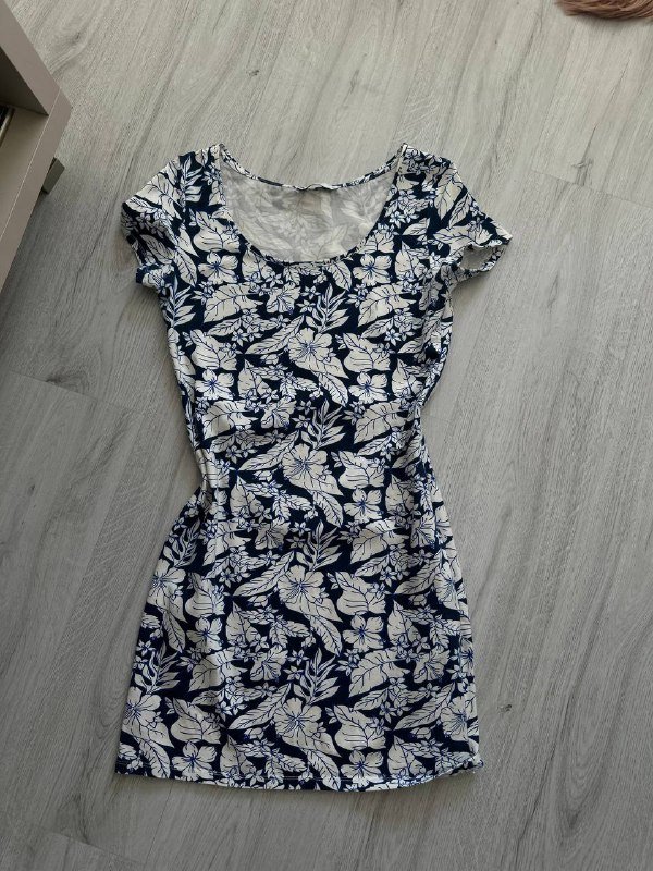 Платья, шорты, юбки, майки размеры L и XL