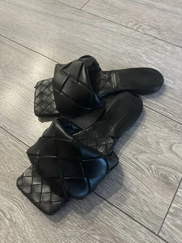 Сумка Bottega Veneta, шлёпки 1