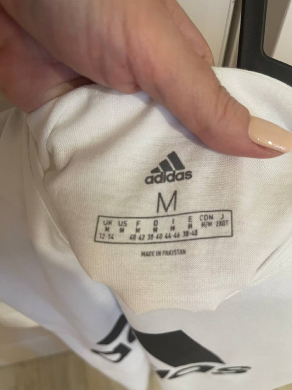 Футболки женские Adidas, DKNY размер M, S 2