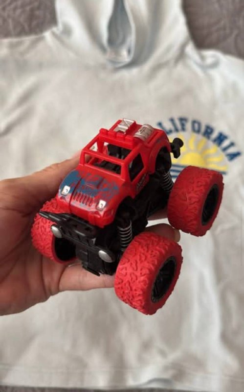 Футболка Zara, две машинки, карманная дорожная игра 3