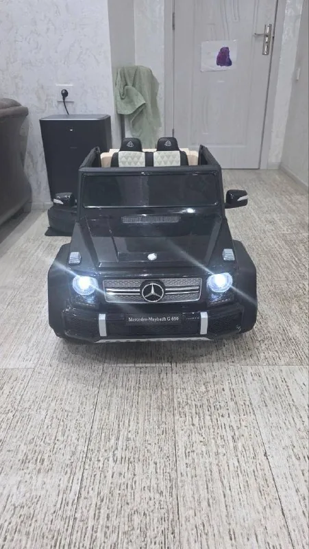 Детская машинка Mercedes Maybach G650 1