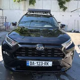Toyota RAV4 Black Edition 2