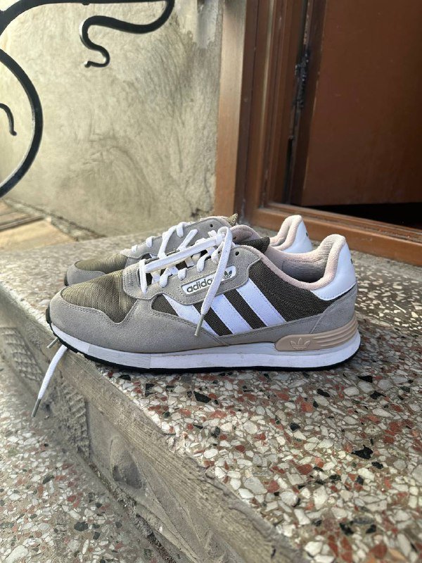 Джинсы HM, джинсовые шорты Zara, кроссовки Adidas 7