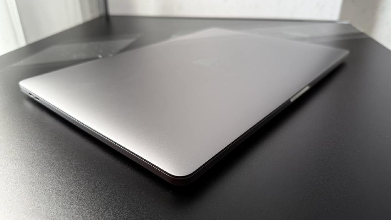 Apple MacBook Pro 15'' 512GB/16GB 2018 4