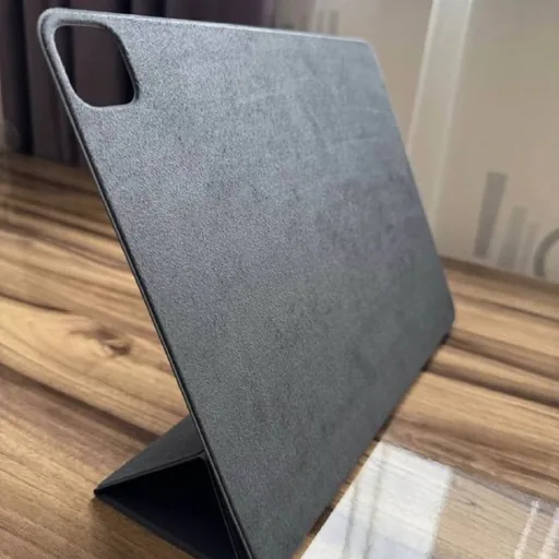 Apple Smart Folio case, USB-C power adapter, Apple Pencil, Smart Keyboard