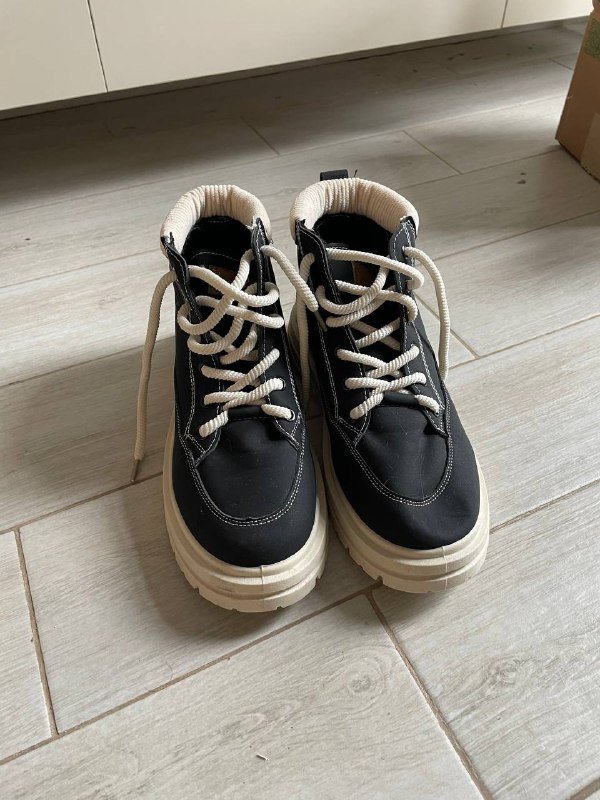 Мужские ботинки размер 42