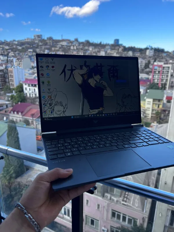 HP Victus 15 1