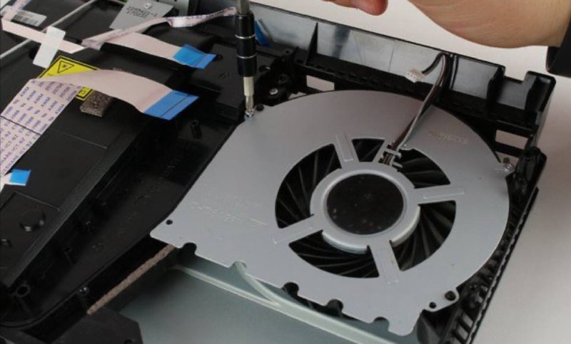 Чистка игровых консолей с заменой термопасты 2