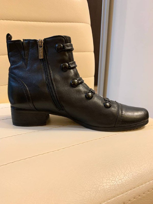 Женские кожаные ботинки размер 39