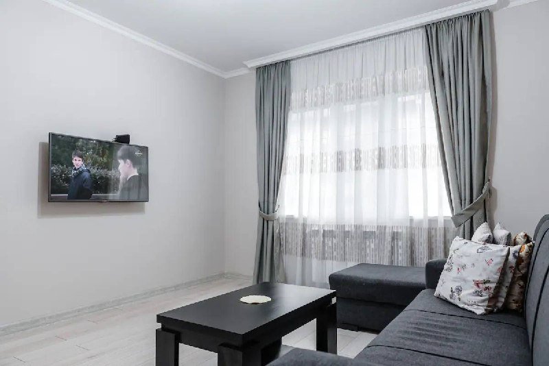 3-комнатная квартира с 2 спальнями в Батуми, аренда на год 7