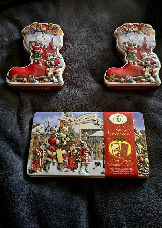 Новогодний шоколадный подарок три набора