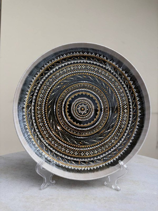 Декоративная тарелка с подставкой