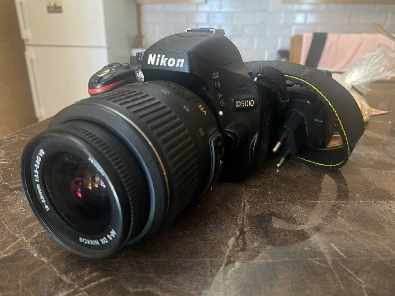 Фотоаппарат Nikon D5100 с объективом и аксессуарами
