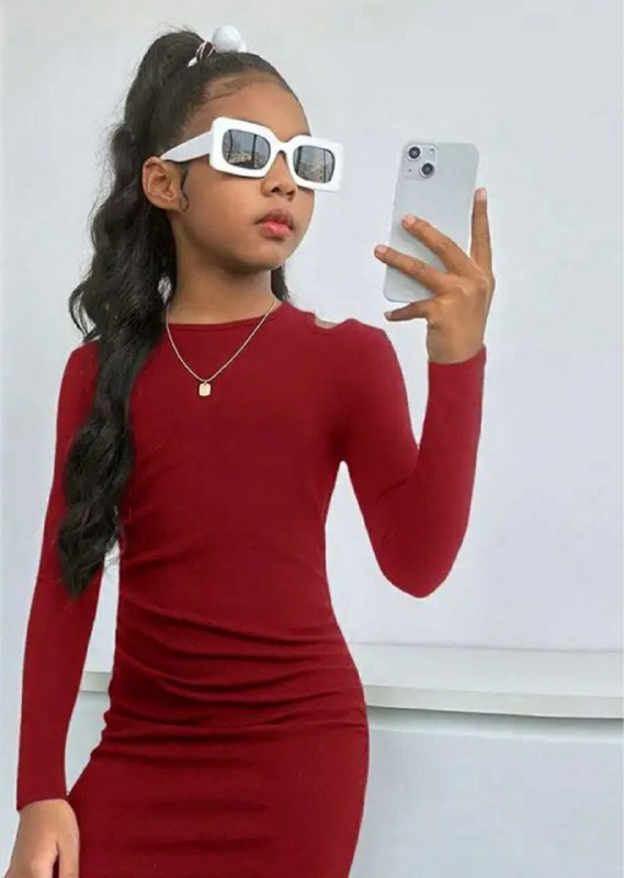 Платье новое на девочку 9-10 лет