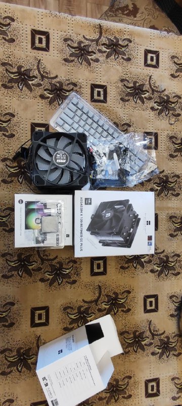Кулер для ПК, кейкапы, процессор Ryzen 3 1200