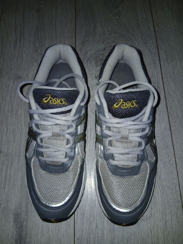 Кроссовки Asics размер 44 новые