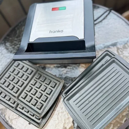Franko waffle maker with removable panels
