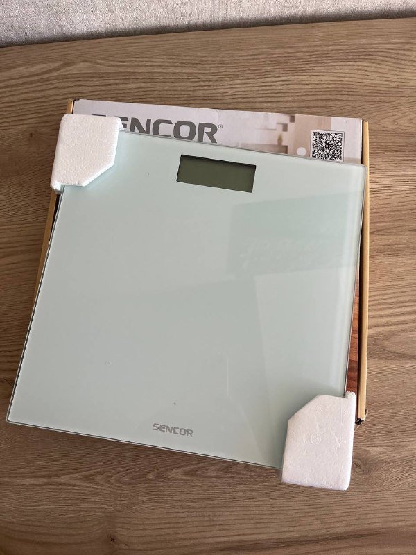 Рабочий стол, стул, напольные и кухонные весы, стерилизатор 3