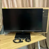Монитор Acer, компьютерный стол 1