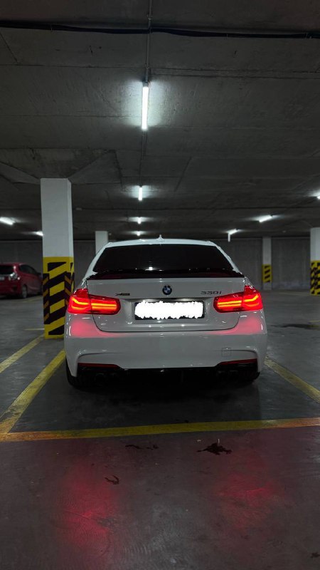 BMW 330i xDrive 2017 года 6