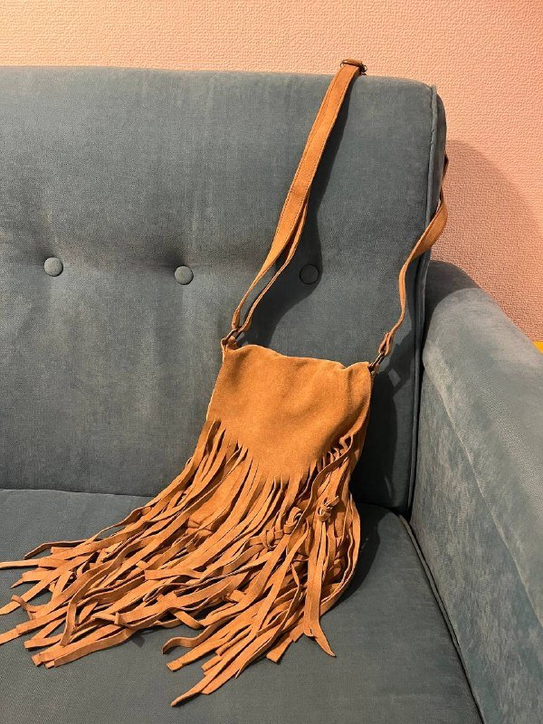 Сумка, косметика, платье, пиджак, книги, ноутбук