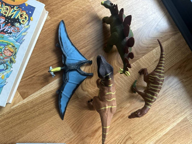 Набор игрушечных динозавров