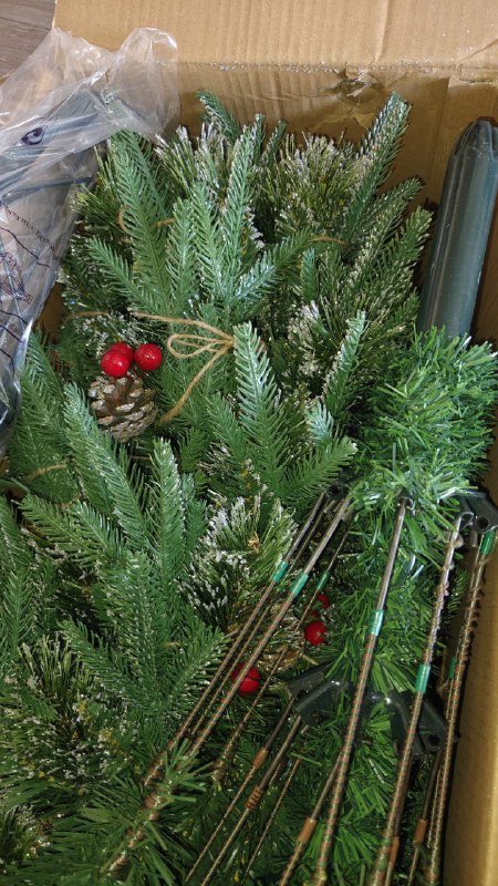 Ёлка, новогодние игрушки, гирлянда, украшения на ёлку 4