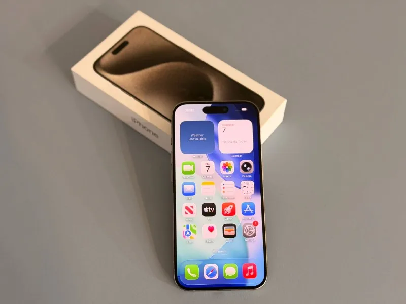iPhone 15 Pro 128GB Natural Titanium 1