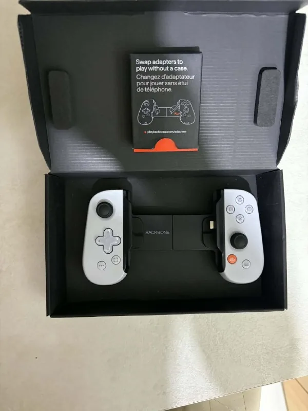 Backbone One Mobile Gaming Controller for iPhone 1