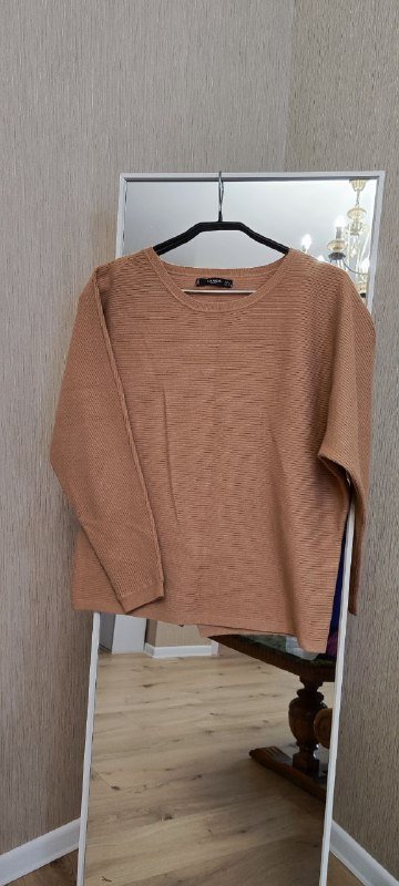 Свитер MANGO свободный с разрезом сзади