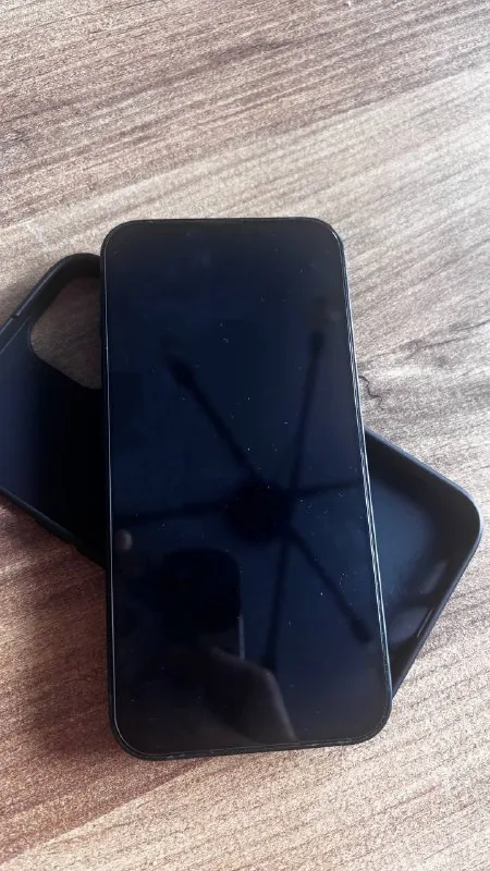 iPhone 13 128 ГБ 1