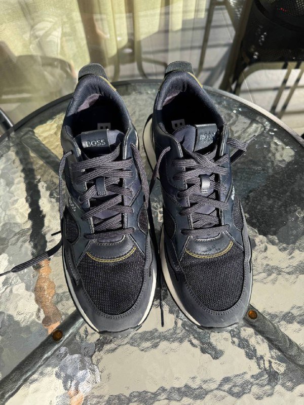 кроссовки Boss р.46 2