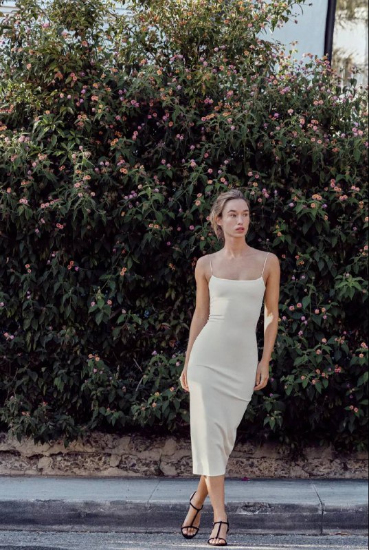 Платья Zara светло-оранжевое, голубое, молочное, футболка нежно-желтая Zara 10