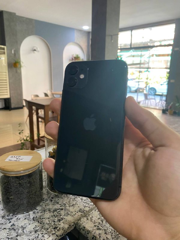 iPhone 11 64GB черный 2