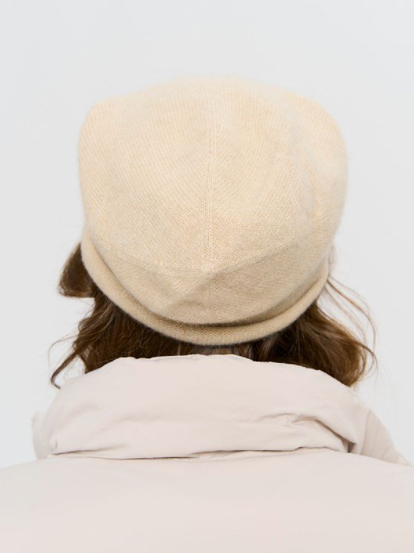 Бежевая кашемировая шапка 3