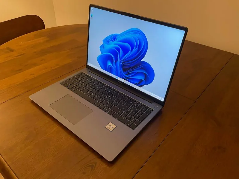 HUAWEI MateBook 16 1