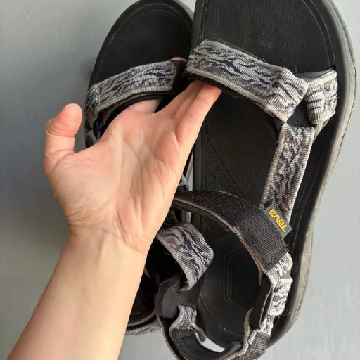 Треккинговые сандалии Teva
