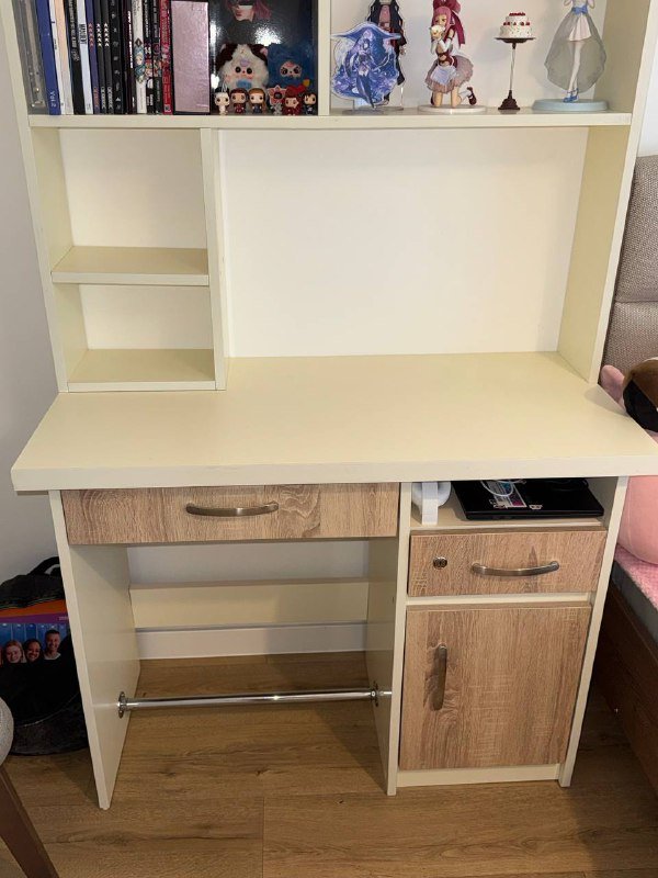 Письменный стол со съемной полкой 2