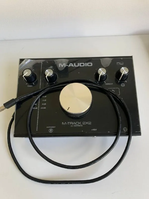 M-audio M-Track 2x2 аудио карта