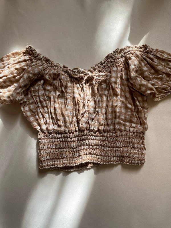 Теплая панамка, серые шорты, джинсовые шорты, бежевые лосины, спортивный топ, бежевый топ в клеточку 10