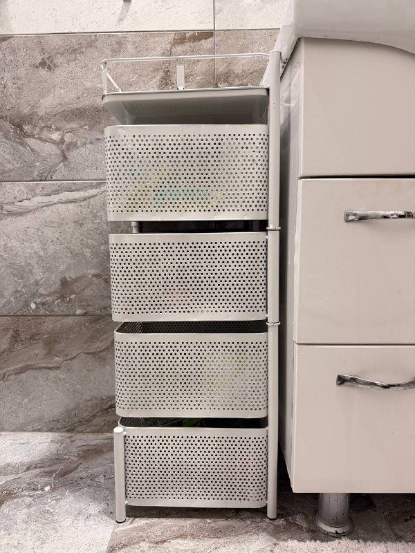 Вертикальный металлический стеллаж для ванной