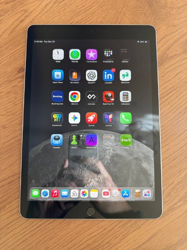 iPad 9th 64gb Wi-Fi с чехлом, стилусом и кабелем 4