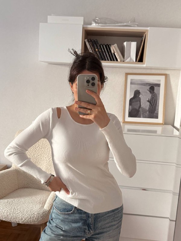 Кеды Nike, кеды Puma, джинсы Calvin Klein, боди, лонгслив, топы H&M и Bershka 5