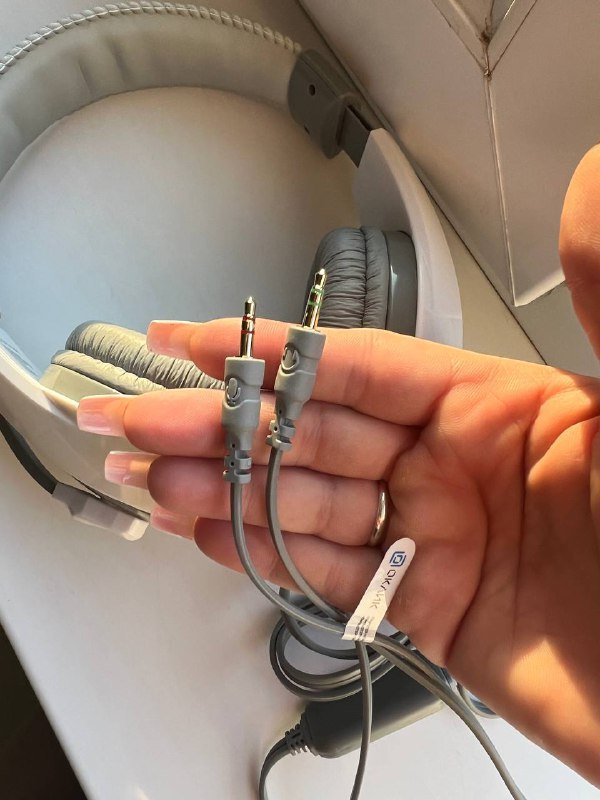 Наушники новые