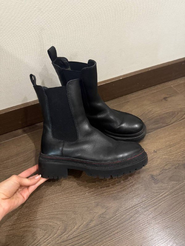 ботинки челси, босоножки, лоферы женские