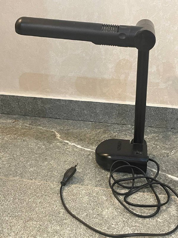 Настольная лампа с поворотным корпусом