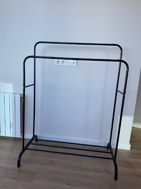 Рейл для одежды